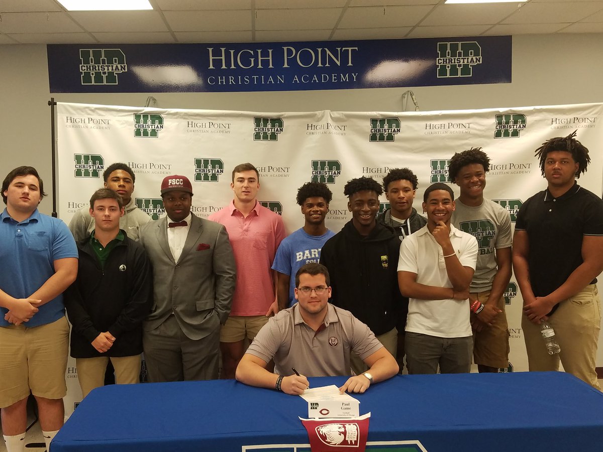 HPCAFootball's tweet photo. Paul Game 
2019 HPCA Cougar football 
University of Chicago

@epg_3 
@UChicagoFB https://t.co/nntowf0lqq