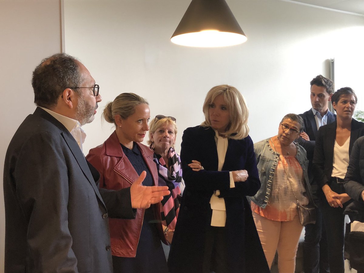 centre_Stime's tweet photo. Nous sommes très heureux d’accueillir Mme Macron au Centre Stime cet après-midi. 
.
.
#BrigitteMacron #amiens #aprescancer https://t.co/tvUwGo386S