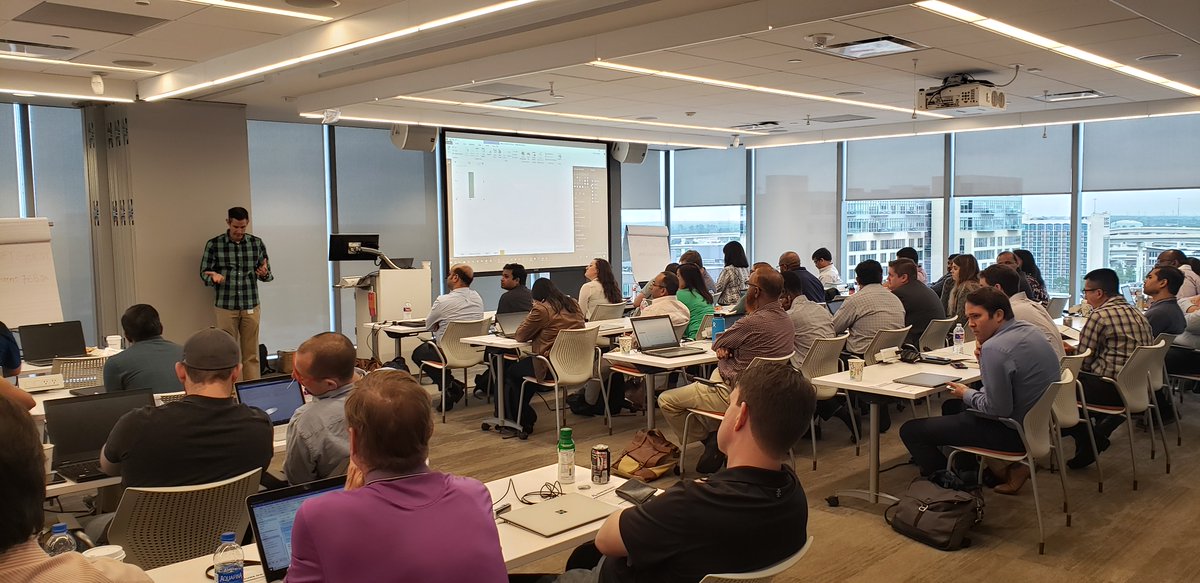 days_data's tweet image. @days_data Tyler Chessman teaching AzureAnalysisServices #AzureDataDays