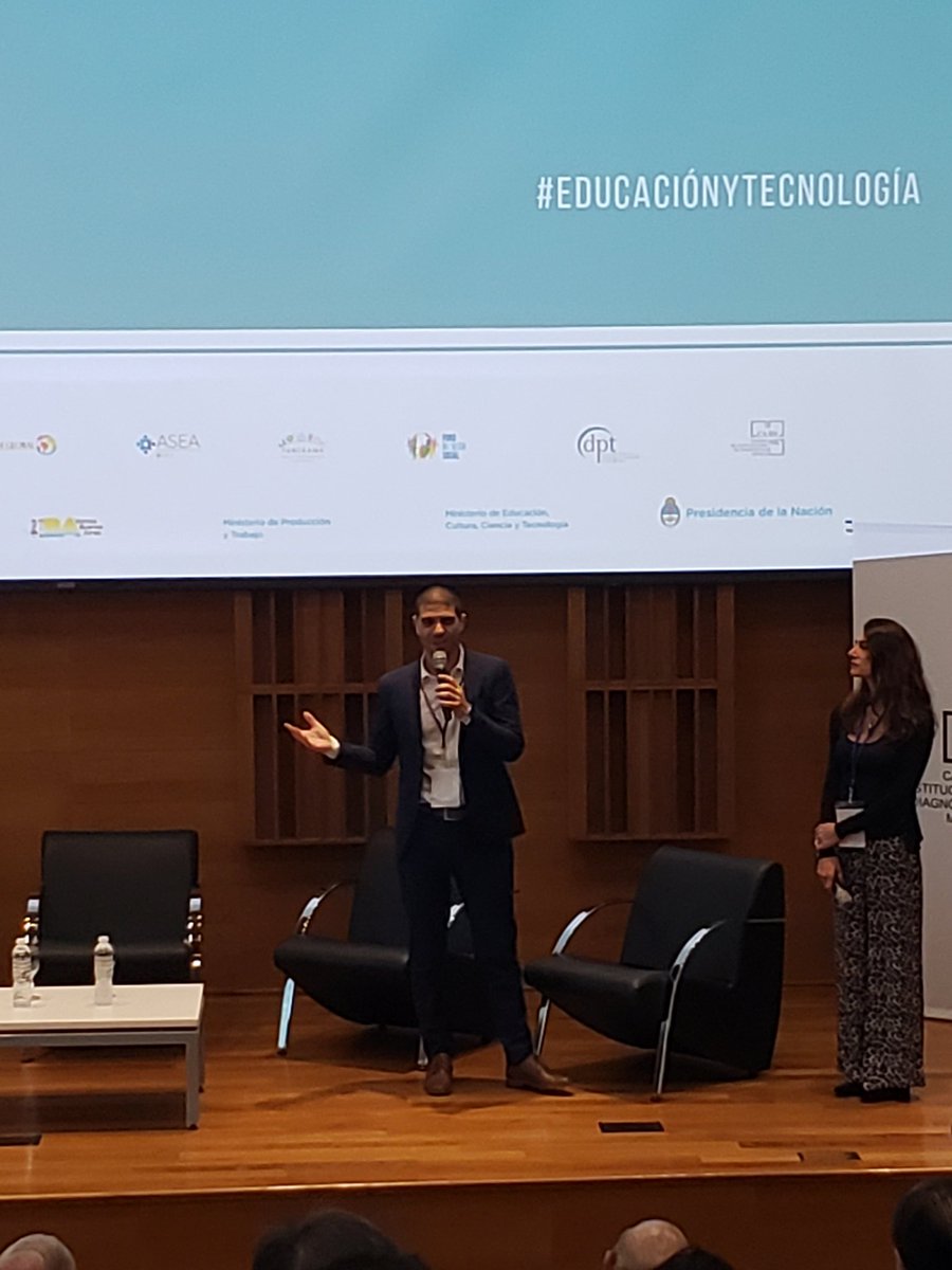 danielrighetti's tweet photo. #educacionytecnologia apoyo de tecnología https://t.co/qfa60HtMUI