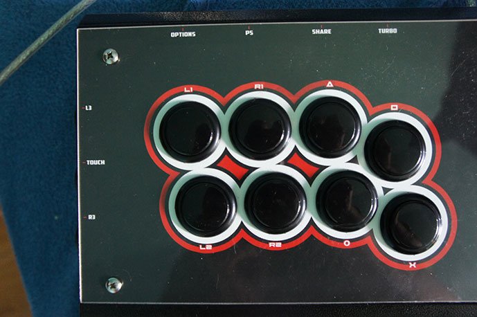 CloudMMA's tweet photo. Hey @NRSEsports @noobde and @NetherRealm can you please tell me how I'm supposed you play on Tower of Time with stick? On stick there is no such thing as RS (right stick). So I can't use items. It's a huge problem :) There is a lot of ppl who use sticks #MK11 #MortalKombat11 https://t.co/Q9GZPcb8Nz
