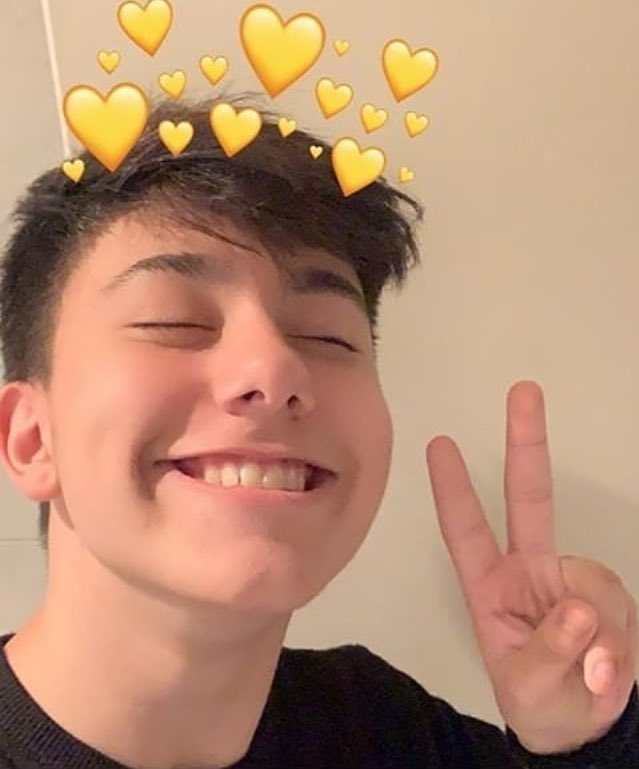 blueberry_azu's tweet photo. GENTE DEL FANDOM DE @tizaok 👀 QUIERO HACER UN GRUPO DE WSP EL QUE QUIERE ESTAR QUE ME HABLE AL MD tiza dale rt asi llega a mas personas ahre https://t.co/SsV9rhM3Jm