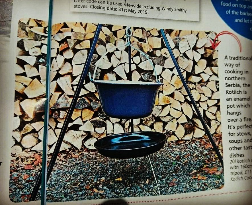 Kotlichcook's tweet photo. @YourHomeMagazine #outdoorcooking with our 20lt #kotlich 160cm tripod and #firepit @LadySadie66 @orphansstudio @ChefRayeesa @WiREUK https://t.co/34WE93A8SM