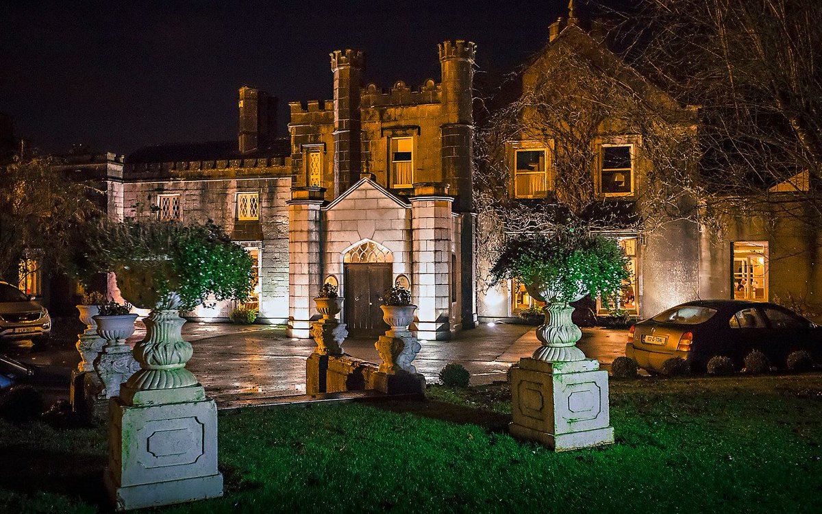 HotelsAvailable's tweet photo. Escape to the #IrishMidlands with this brilliant #specialoffer from @abbeyros! This May & June, couples can enjoy a meal from the #bar menu with a glass of #wine, followed by a night's #accommodation - all for just β¬99!
https://t.co/X95GhhJq8G
#Roscommon #Ireland #RomanticBreak https://t.co/9zV39wv29m