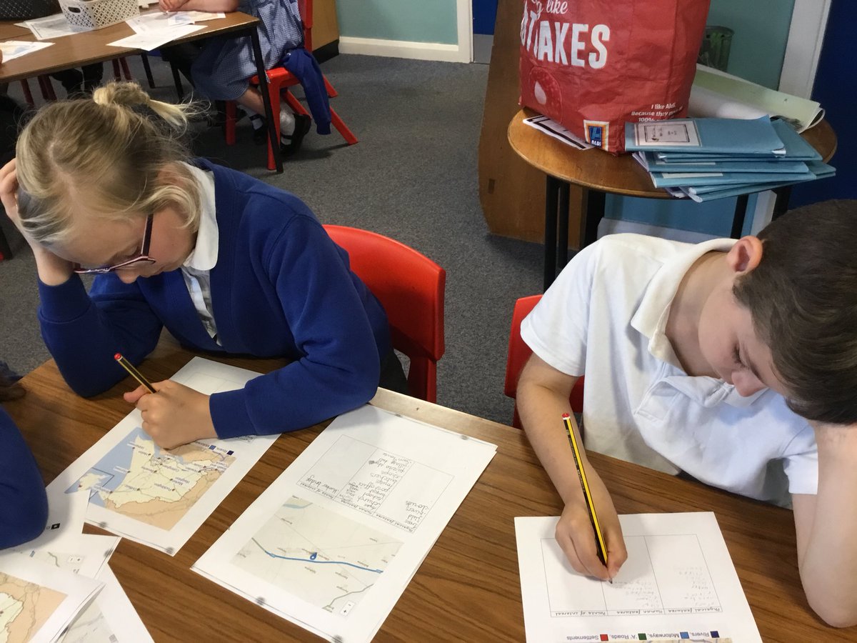 GilberdykeRocks's tweet photo. Kingfishers are continuing to build their skills as geographers as we explore our local area using a variety of maps. We have been looking at physical and human features in preparation for our Viking topic #workingonlearning https://t.co/674vEpacnR