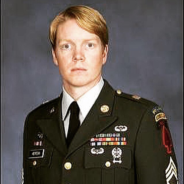 op_hawkeye's tweet image. 4.25.2006 | SFC Richard “Rick” Herrema 🇺🇸

#OpHawkeyeRemembers #usasoc #jsoc #SOFmedic #DeOppressoLiber #OppressorsBeware #BronzeStar #PurpleHeart #RickHerremaFoundation

🔗 rhfnow.org
📜 rhfnow.org/rick-herrema
📜 arits.org/biographies/25…
📜 soc.mil/Memorial%20Wal…