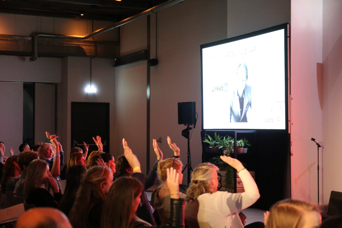 Marcel Molenaar, Linkedin countrymanager Benelux, vroeg de aanwezigen: wie maakt er allemaal gebruik van #Linkedin? #CDC19