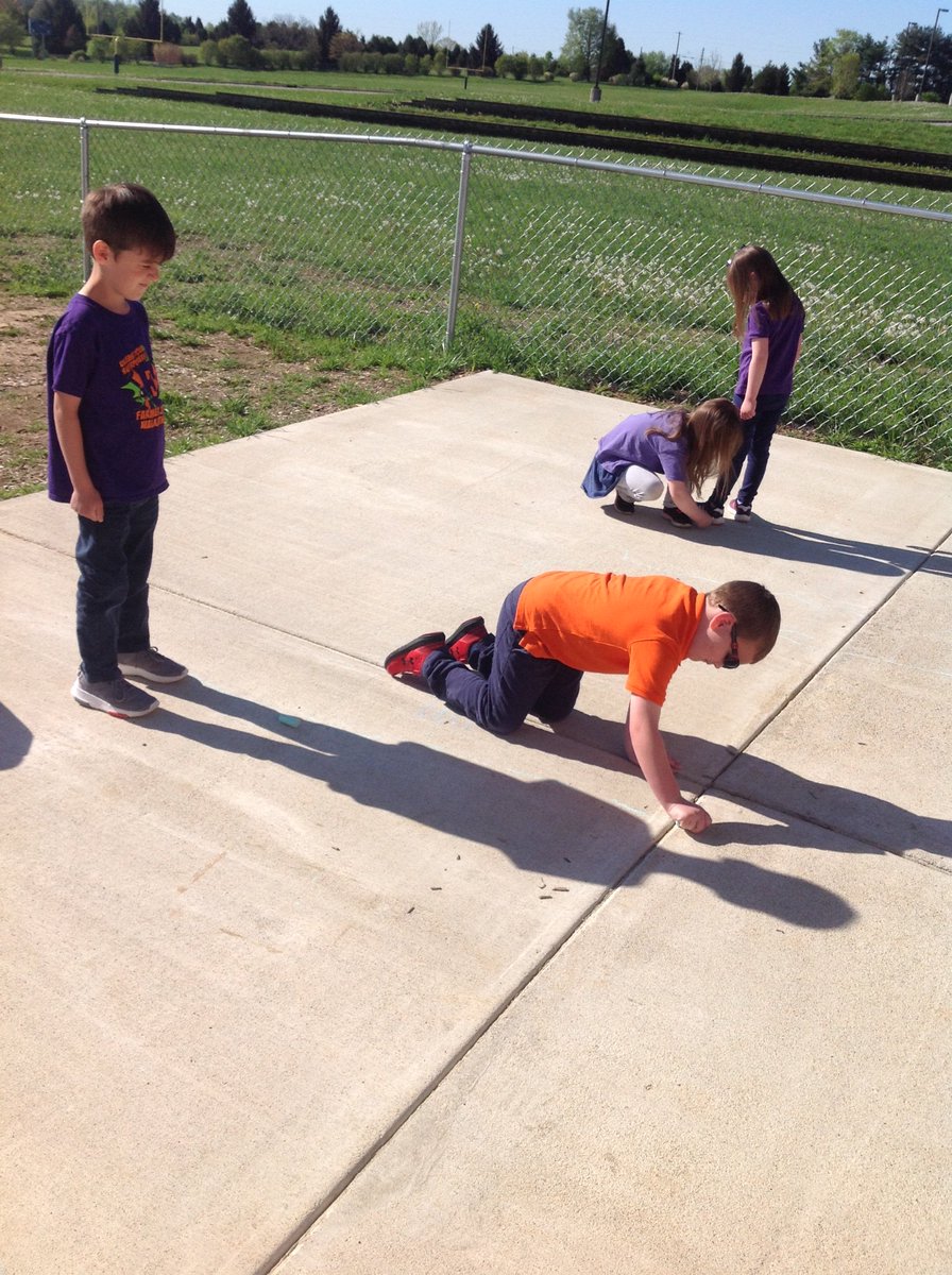 SarahFarmerPreK's tweet photo. Pre-k Ss observing the weather and learning about shadows! @FarmerDragons @JCPSEARLY https://t.co/3jCekw7GQe