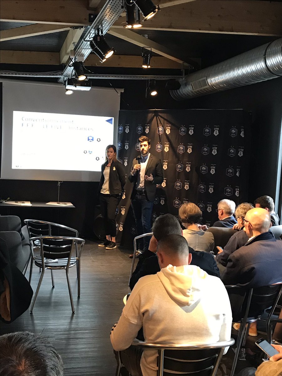 lefivefc's tweet photo. Description de la convention @lefivefc x @FFF par Sandy Levittas, responsable de la féminisation de la pratique du foot5 pour le groupe LE FIVE et par Sébastien Pessoa, Chef de projet Déploiement des pratiques pour la FFF #foot #mixité #FFFLEFIVE https://t.co/COSgL7wo2U