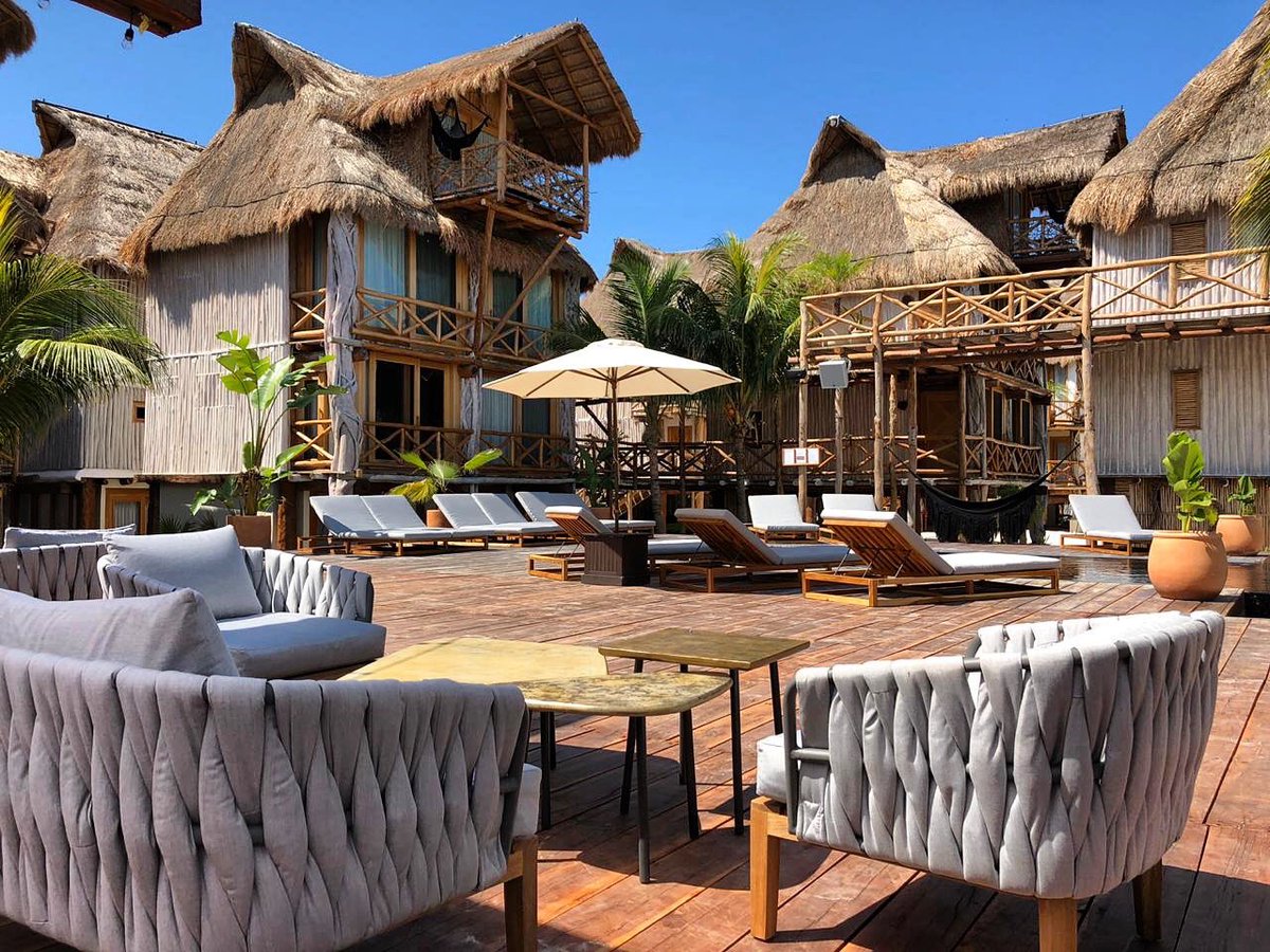 AldeaKuka's tweet photo. Just another day in #paradise
.
.
.
.
#relax #HappyThursday #sun #beachlife #luxurylifestyle #visitmexico #holbox #travel https://t.co/4o6wJJg6uK