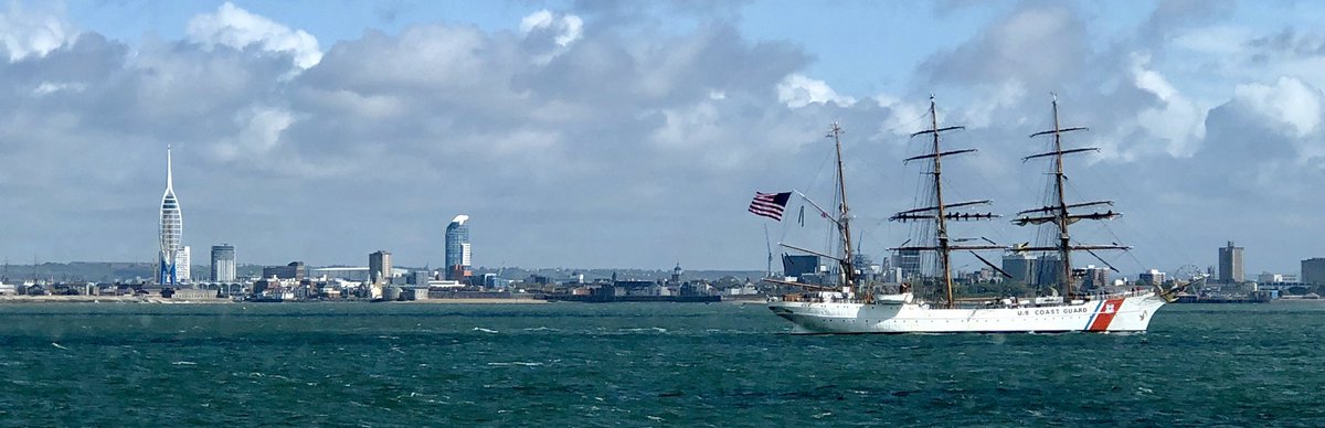 wightlink1's tweet photo. US CG Eagle the flagship of the US Coast Guard passing Portsmouth this morning! #uscgeagle #spinnakertower @SpinnakerTower @USCG πΊπΈ https://t.co/qzFlXHVCAw