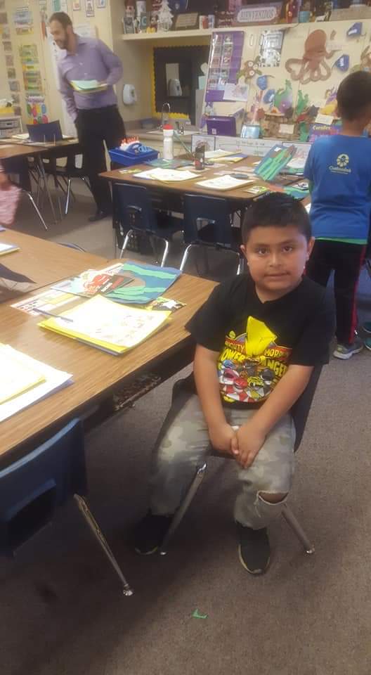 LopezYuzeth's tweet photo. Encontre estos recuerdos en Facebook de priner grado.. 😳 no puedo creer que ya casi iremos a tercero!😜
#DIAcademy
#missingArbolita🐝
#lovingournewschool🐲 https://t.co/I0LjogKtd8