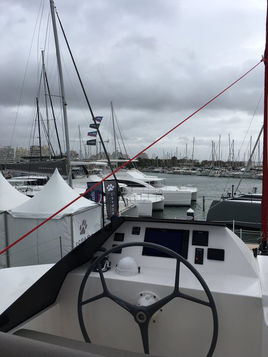LIZmer_cf's tweet image. Le Salon International du #Multicoque de @lagrandemotte bat son plein en ce moment. Retrouvez notre équipe de spécialistes du #financement de #bateaux en #leasing stand T1 jusqu’à dimanche !