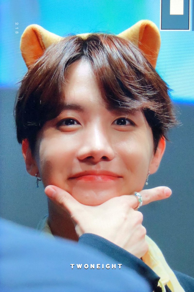 218_jhope's tweet photo. 190425 신촌 팬싸 #제이홉 #호석 #jhope #BTS 인간 다람쥐 ㅜ ㅡ ㅜ 
#BBMAsTopSocial BTS @BTS_twt https://t.co/6bckcr4p15