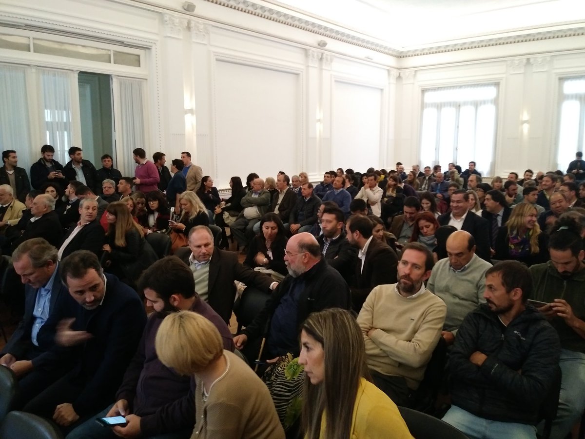 mauriacostaok's tweet photo. Un marco inmejorable esperando la firma del acta acuerdo para iniciar la construcción del Parque Tecnológico del Gran Rio Cuarto. #generando #ecosistema #innovacion @clusterrio4 @Mesa_TIC https://t.co/OMMWIdAKfg