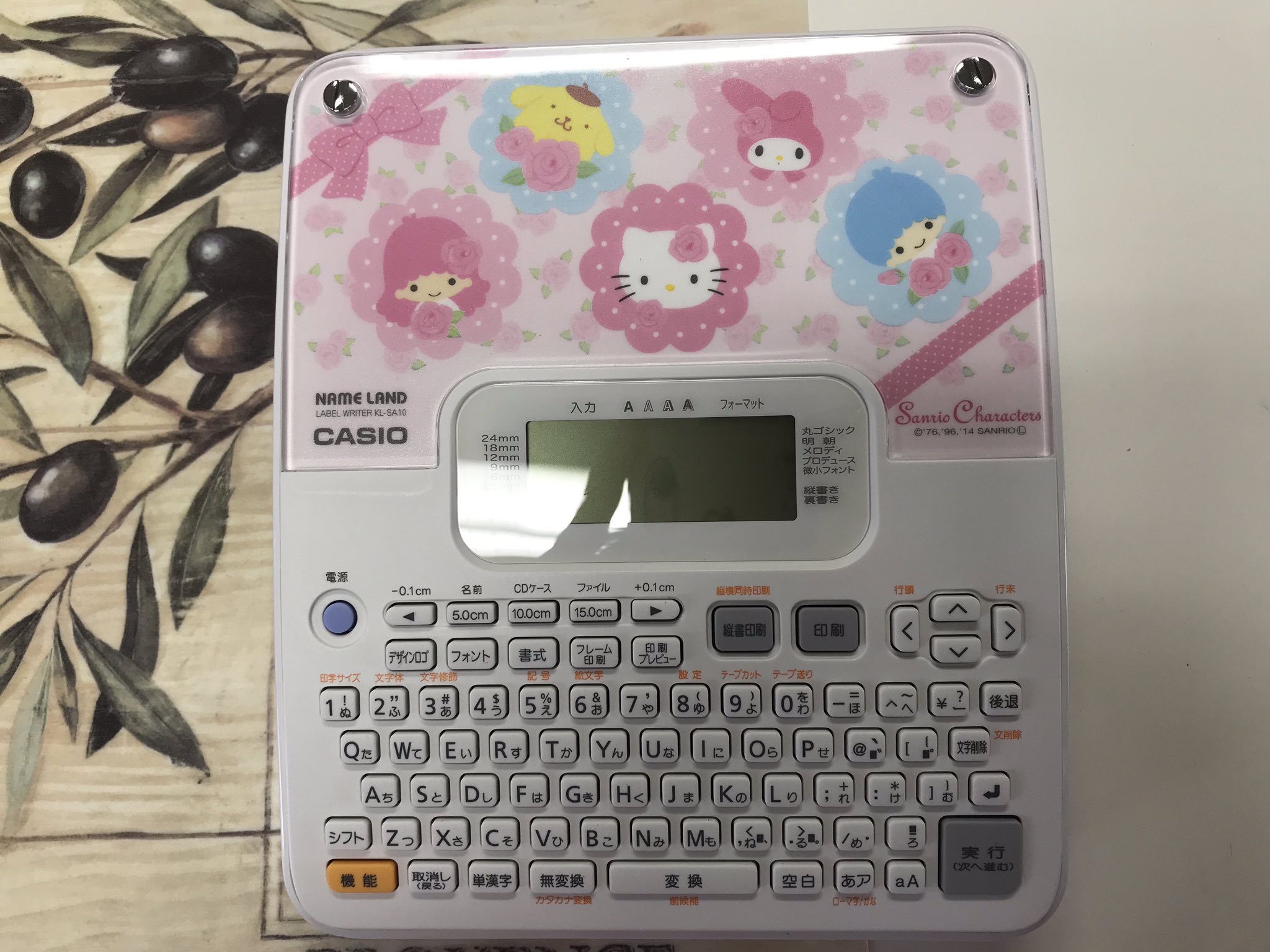 乙レディー 職場で買った テプラ テプラは商標名みたいで ラベルライターカシオnameland です サンリオキャラクター のを買いました 楽しくラベル作りができて 仕事が気分転換に なりました それでは明日でお仕事もしばしお休みになります