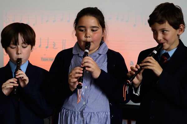 Shout out to @StJohnsWGce - Fantastic primary school in #WalhamGreen, where children are musical, articulate, thoughtful, and emotionally connected. They even knew what a pentatonic scale was! We began today's #OBEOrgan project singing Jerusalem, which they love! Well done!