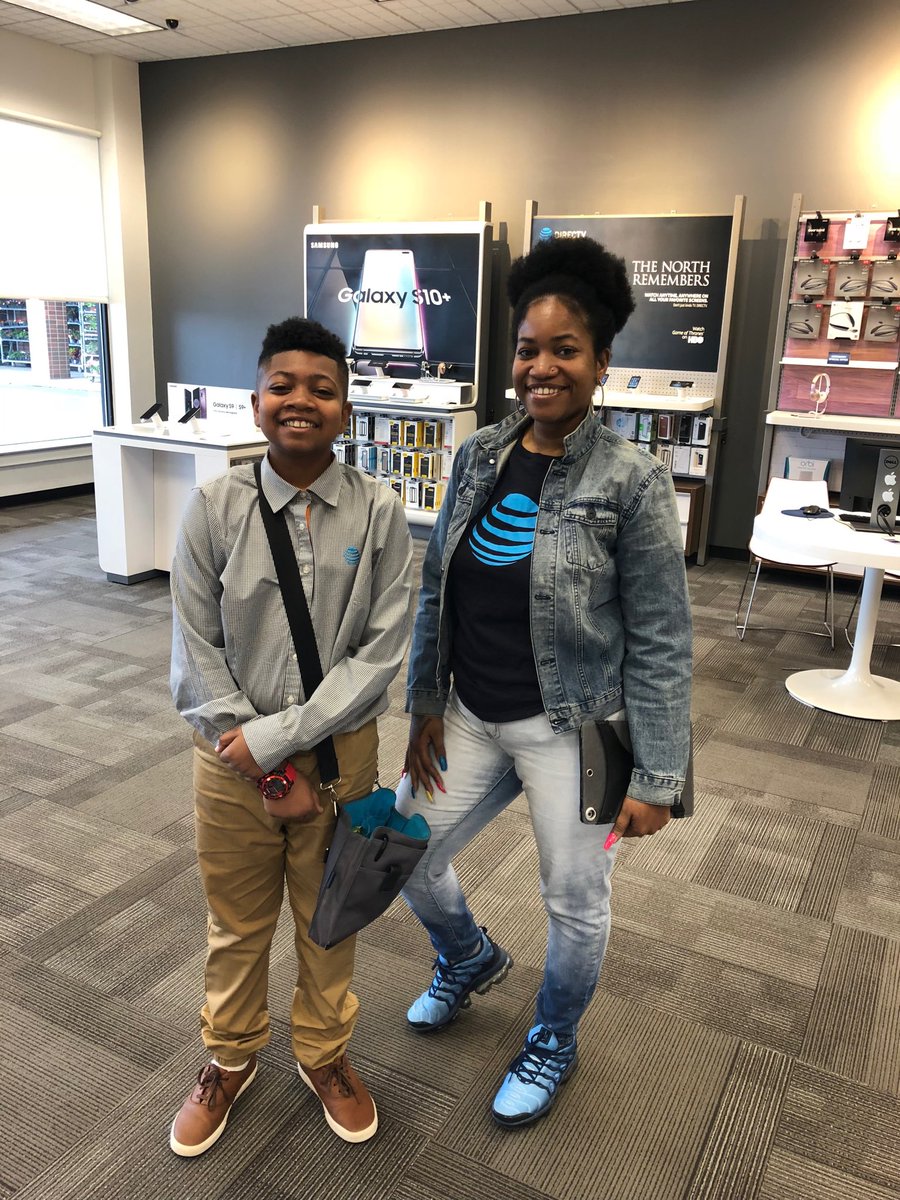 #BringYourKidToWorkDay #Swag #OHYA ⁦<a href="/sean_nork/">Sean Nork</a>⁩ ⁦<a href="/BIGBizDecker/">Eric Decker</a>⁩ ⁦<a href="/judy_cavalieri/">Judy Cavalieri</a>⁩