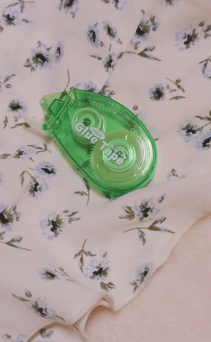 ソックタッチの代用品 6選 成分は おすすめ代用品 靴下のずり落ち対処法を紹介 代用品お探しサイト 困った時に役立つ カワルン