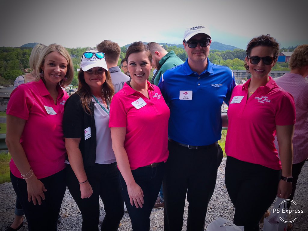 BxGguy2020's tweet photo. Here @pinkjeeptours 2019 Grand Opening in our fun @pigeonforgecom location. So excited @diamondresorts has made a profound commitment to this area. It is often misunderstood how many families love coming to @GreatSmokyNPS . Very Energized such exciting venues creating Experiences https://t.co/5uSRT3vaF0