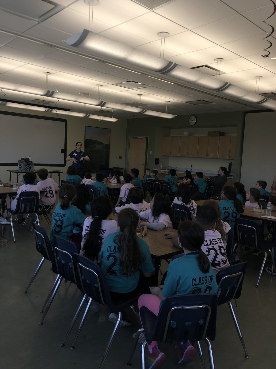 Animal tracking at <a href="/EcoTarium/">EcoTarium</a> 🐾🦊🐭🐻🐾@MilfordSchools <a href="/lisa_lfirth/">Brookside School</a> <a href="/BrooksideMPS/">BrooksideMPS</a>