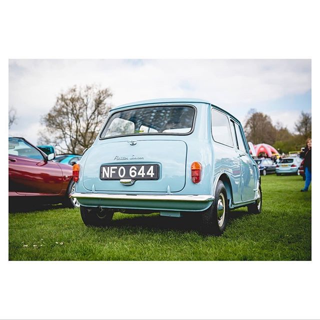 Pretty 😍
---
•
•
•
#ohsoretro #classicminis #mini #classicmini #ukminis #oldmini #miniuk #drivevintage #classicminicooper #oldmini #minilife #globalmini #mini60 #60years60stories #ClassicDriver #DriveTastefully #classiccar #automotive #caroftheday #c… bit.ly/2VocnKT