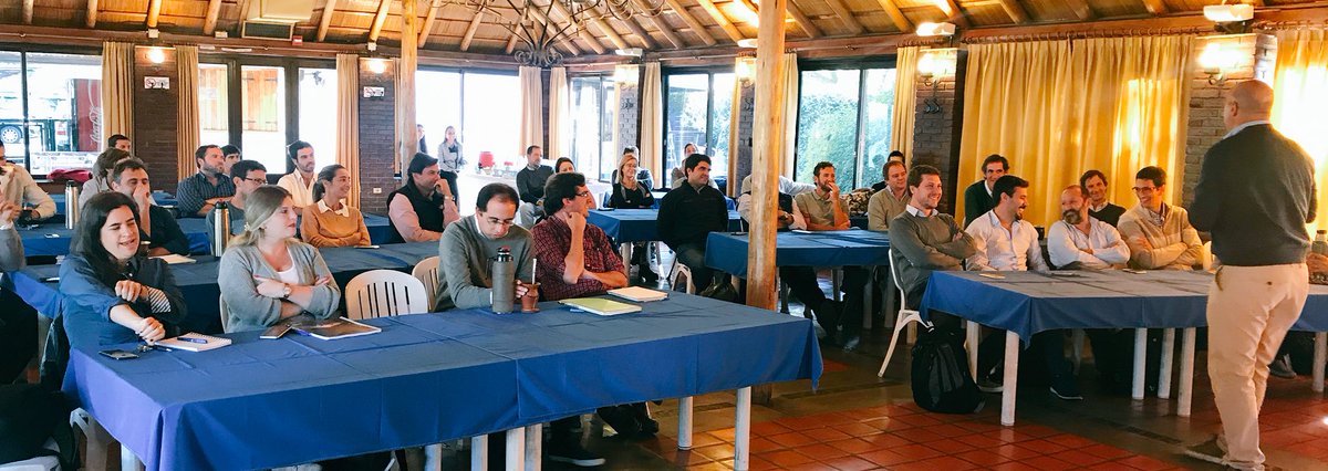 AgronegociosUBA's tweet photo. Hoy comenzamos el Posgrado en #Agronegocios en @Bayer4CropsAR  40 alumnos con diferentes formaciones orígenes y responsabilidades forman parte de la 15ta promoción. Desde 2005, y de manera ininterrumpida, se formaron más de 500 egresados, ¡Gracias por seguir confiando! https://t.co/dl20rSERPT