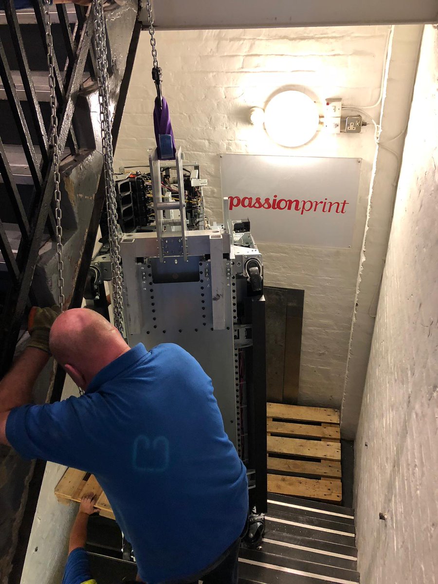GCS_WeDeliver's tweet photo. After another busy week we've had a number of successful client installations, in particular this extremely tight stairwell to navigate. All in a days work for our highly specialised team #specialistdelivery #teamwork #wedeliver https://t.co/w0NkZisbdM