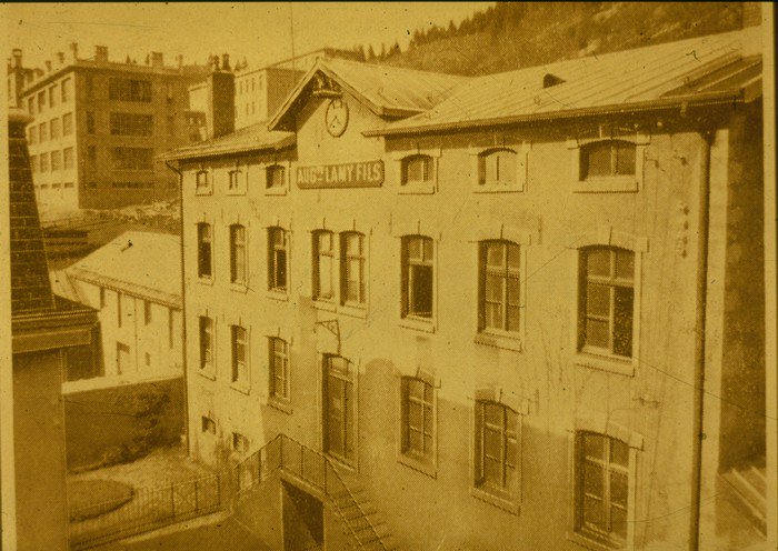 #TBT This was the first L'Amy factory built in 1883 by Auguste Lamy located in Rue Gagneur in Morez.
.
.
.
#lamyamericaeyewear #heritage #over200years #optical #eyelovehistory