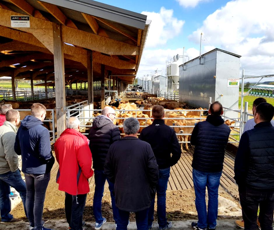 💬"Merci bcp pour cette belle visite et [...]ce concept novateur qui restera source d'inspiration pour faire évoluer mon système."Gaec de l'Étang, exploit' de VL à Illifaut(22).
Pour remercier les agris qui ont participé aux essais produits, on leur a fait visiter <a href="/FermeBelOrient/">Bel Orient - Ferme expérimentale</a>