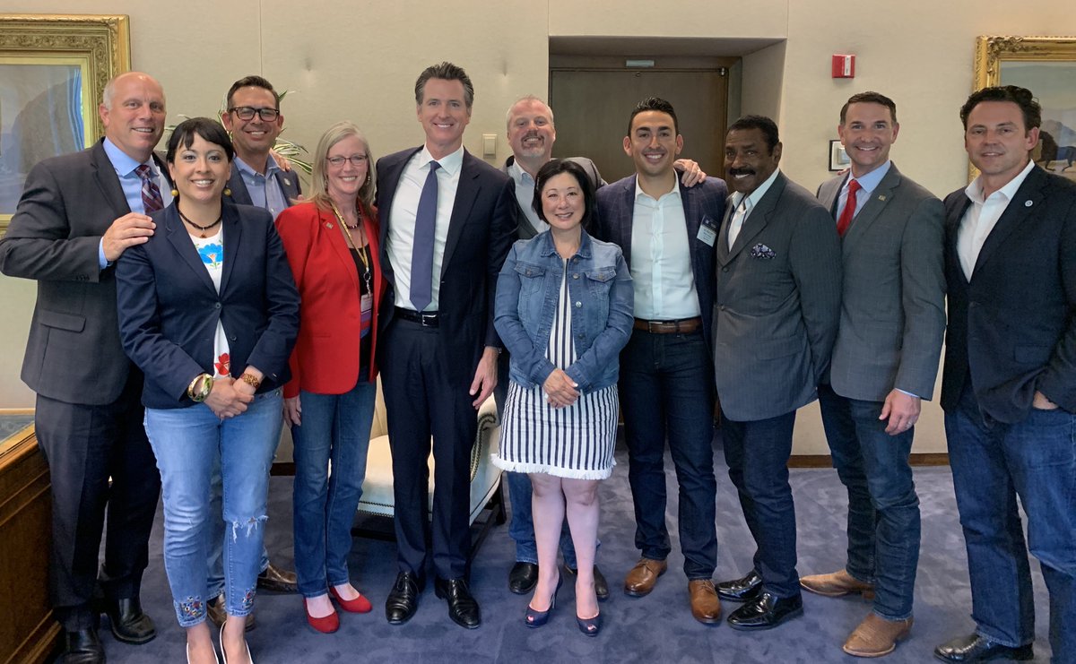 CSAC_Counties's tweet photo. Thank you, Governor @GavinNewsom, for sharing your vision for #California with our membership yesterday and meeting with us to discuss county needs and priorities. We look forward to working closely with you. #CSAC #CACounties #CSACLeg19 https://t.co/mqRSuEYMtw