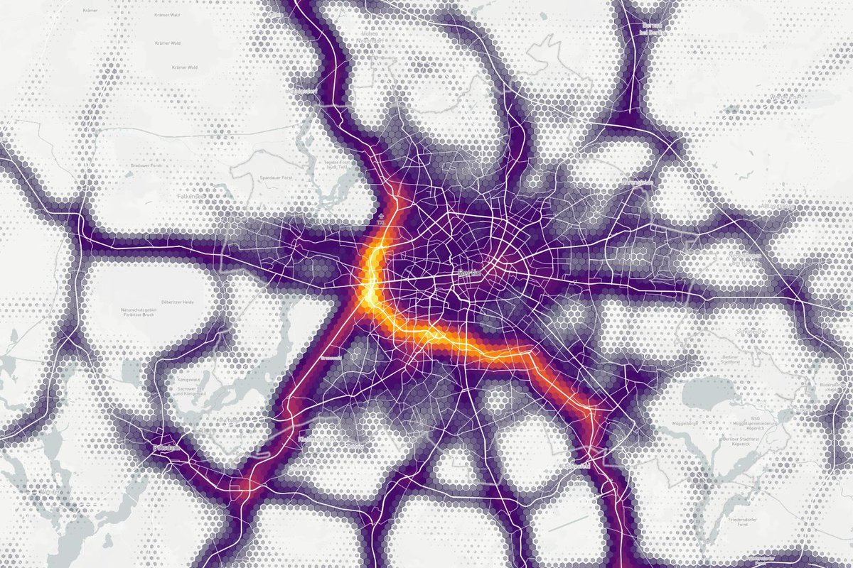 billyinberlin's tweet image. I&apos;m having fun today playing with simulated NOx emissions in Berlin. The main freeways are responsible for so much of the emissions, I had to use a log-scale to get any color at all elsewhere in the city #carbonfree #matsim