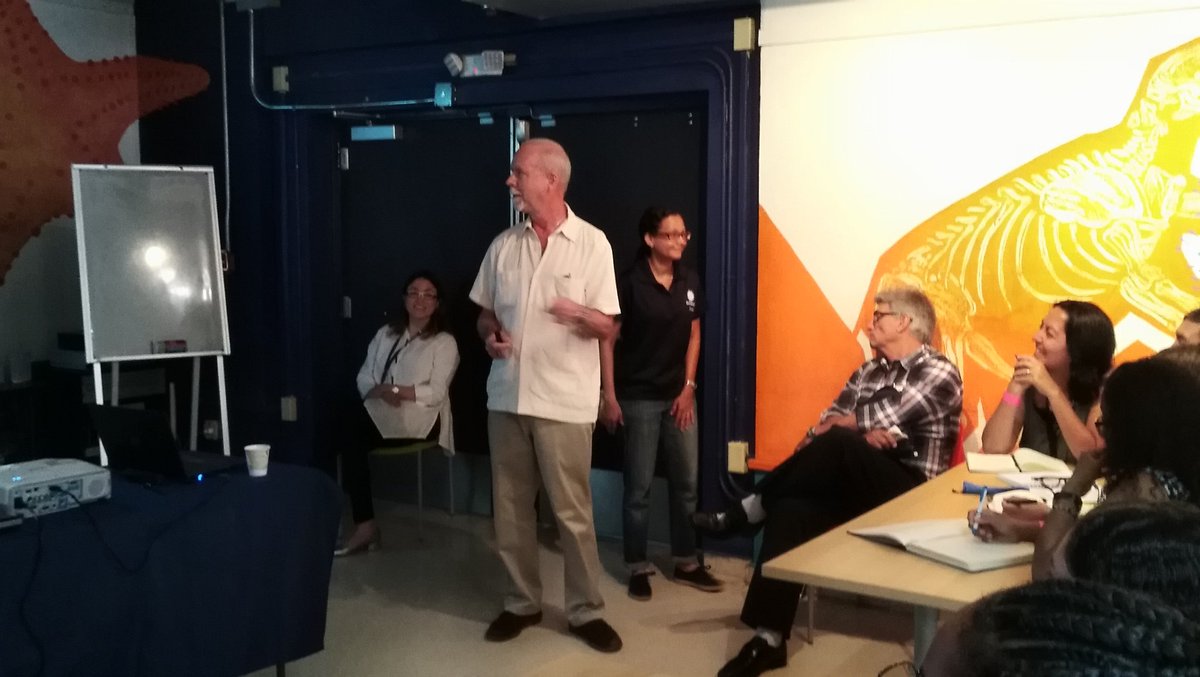 PesquisaPUJ's tweet photo. ¿Por qué es importante hacer y contar ciencia? @PesquisaPUJ está en @stri_panama enriqueciendo su conocimiento sobre cómo difundir ciencia, tecnología e innovación en biodiversidad. El objetivo: potenciar la conciencia sobre la riqueza tropical latinoamericana. #RedPop2019 https://t.co/csQIg9YAKr