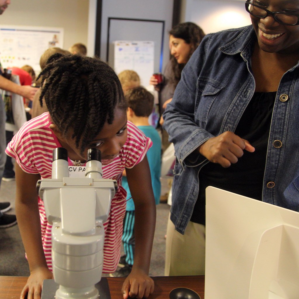NIDAnews's tweet image. NIDA celebrates Take Your Child To Work Day with fun activities designed to teach our kids about protecting their brains! #TYCTWD