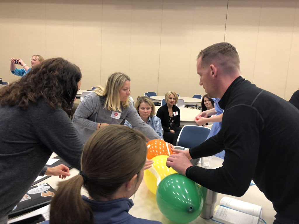 BergeeJill's tweet photo. UDL Conference @BV_Science @BlueValleyPL @bvschools @BVBlendED @kelly_northup @TCEcoltslibrary #udl19 https://t.co/5UQBvGG2QQ