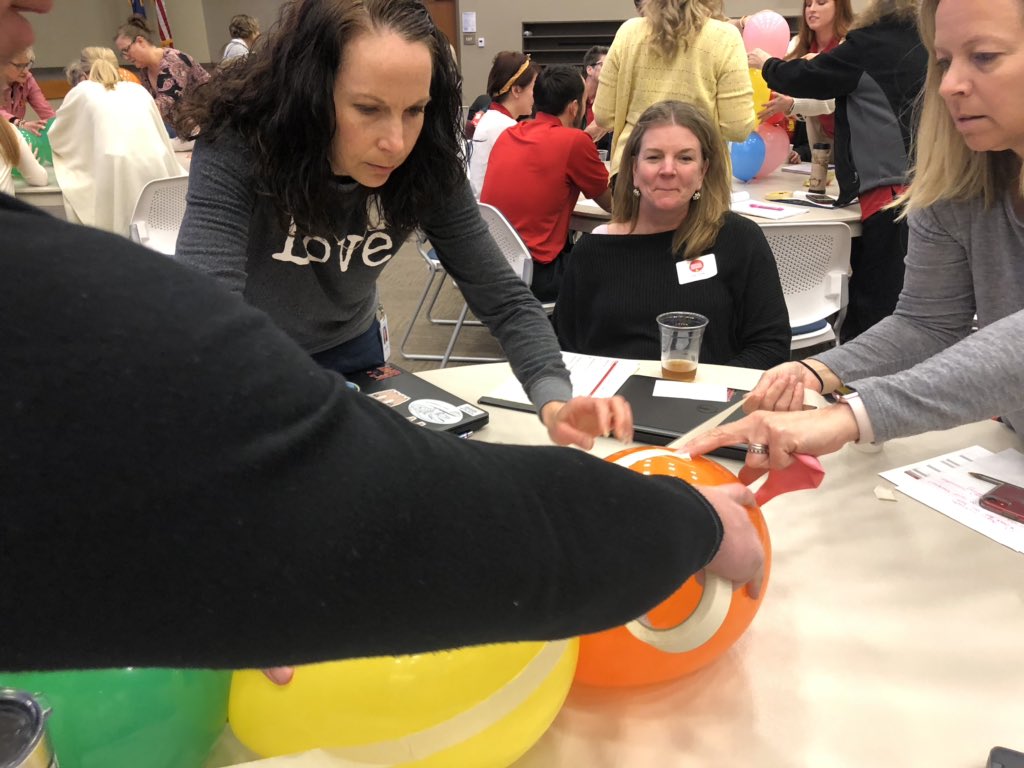 BergeeJill's tweet photo. UDL Conference @BV_Science @BlueValleyPL @bvschools @BVBlendED @kelly_northup @TCEcoltslibrary #udl19 https://t.co/5UQBvGG2QQ
