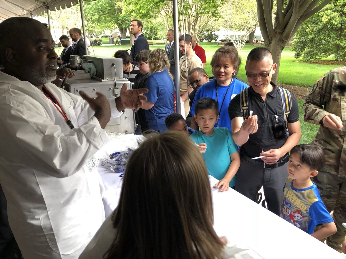doddtra's tweet photo. @DeptofDefense ‘s #DoDLabDay2019 and #TakeYourKidsToWorkDay give us a great opportunity to educate adults and children on what DTRA is doing to support the warfighter #DiscoverDoDTech @DoDInnovation https://t.co/DsIYwLoAIe
