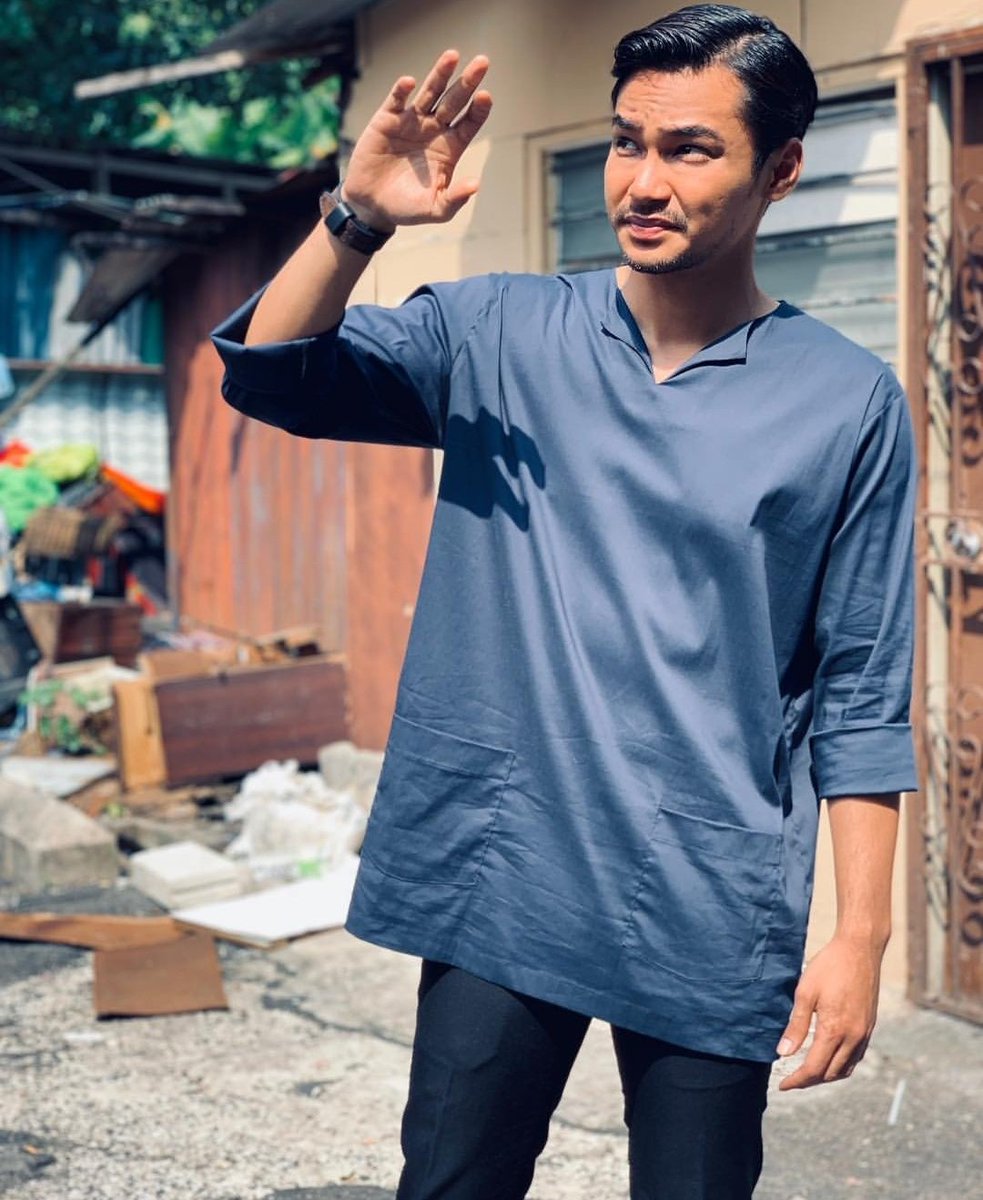 ainamardhiyah23's tweet photo. Bye ustaz adam @iSyafiqKyle
Bye milo ais fav ustaz adam 
Bye jubah putih &amp; jacket hitam

#Nur2 #ustazadam https://t.co/zyBMcKbGSR