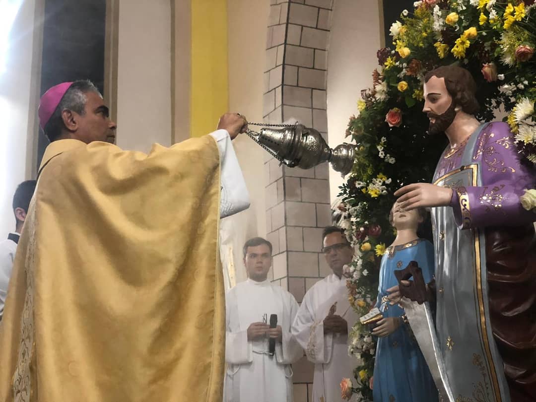 psjojp's tweet photo. "Alegrei-me com o que me disseram: “Vamos à casa do senhor”." Sl 122:1

Somos chamados a nos renovar como igreja, como família cristã. E como família, celebramos com júbilo a graça de sermos irmãos e irmãs, filhos de São José Operário.
-
#novenáriodesãojoséoperário #psjojp https://t.co/MogYoXVgev