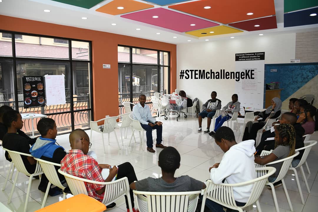 STEMchallengeKE's tweet photo. Michael Ng'ang'a from @YSTKenya gave groundbreaking insights into #technology &amp; urged all #STEM students that the bottomline of the #AprilSTEMchallenge was for them to use the #exposure &amp; #learnings from the event to #discover #solutions that will turn #Kenya around! https://t.co/VUkPinhgOx