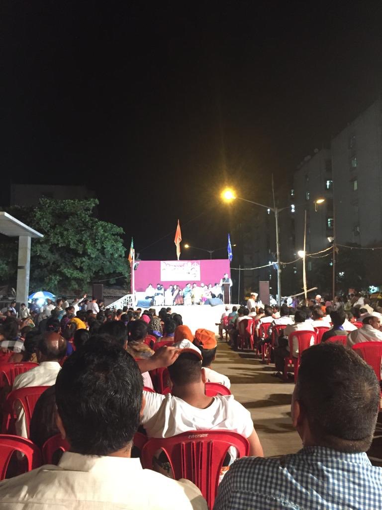 sandeeppatel58's tweet image. Addressed Public Meeting in #RamMandir For NDA Candidate From Mumbai North-West @GajananKirtikar for 
#LokSabhaElections2019 
#ModiFor2019 
#ModiHiAayega 
#PhirEkBaarModiSarkaar 
#BharatKaGarvModi