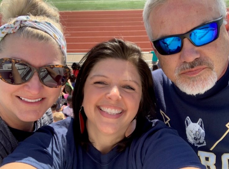 Lakeview Lobos supporting our amazing athletes at Special Olympics!! #golobos #lovelearning #specialolymipcs <a href="/leisd/">Little Elm ISD</a> <a href="/leisdspecialpo1/">@leisdspecialpops</a>