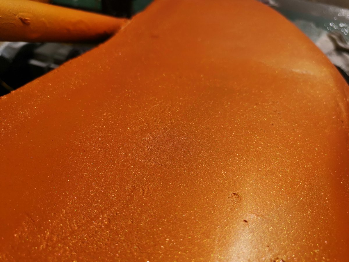 We discovered a very nice effect today that when direct sunlight shines on the car this glitter sort of sparkle appears on the paint. It looks better in person and hopefully if there is enough sun on the day we will be able to get this effect on the day.