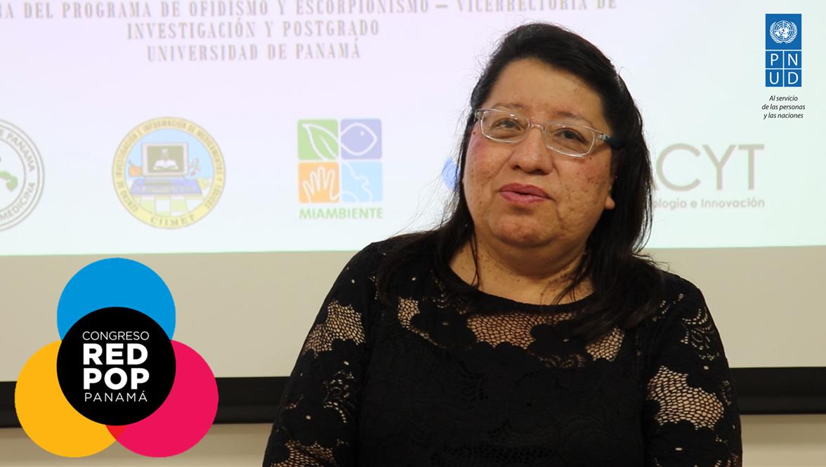 PNUDPanama's tweet photo. Hay #ciencia que salva vidas.
La investigadora Hildaura Patiño lidera una investigación pionera en #Panamá para el desarrollo de un antídoto para evitar muertes por picadura de #escorpión
Lo explica en 📽️https://t.co/Cg5SdWGf7N …
#MujeresEnCiencia #RedPop2019 #ViveLaCiencia https://t.co/yvOYnfJ2sA