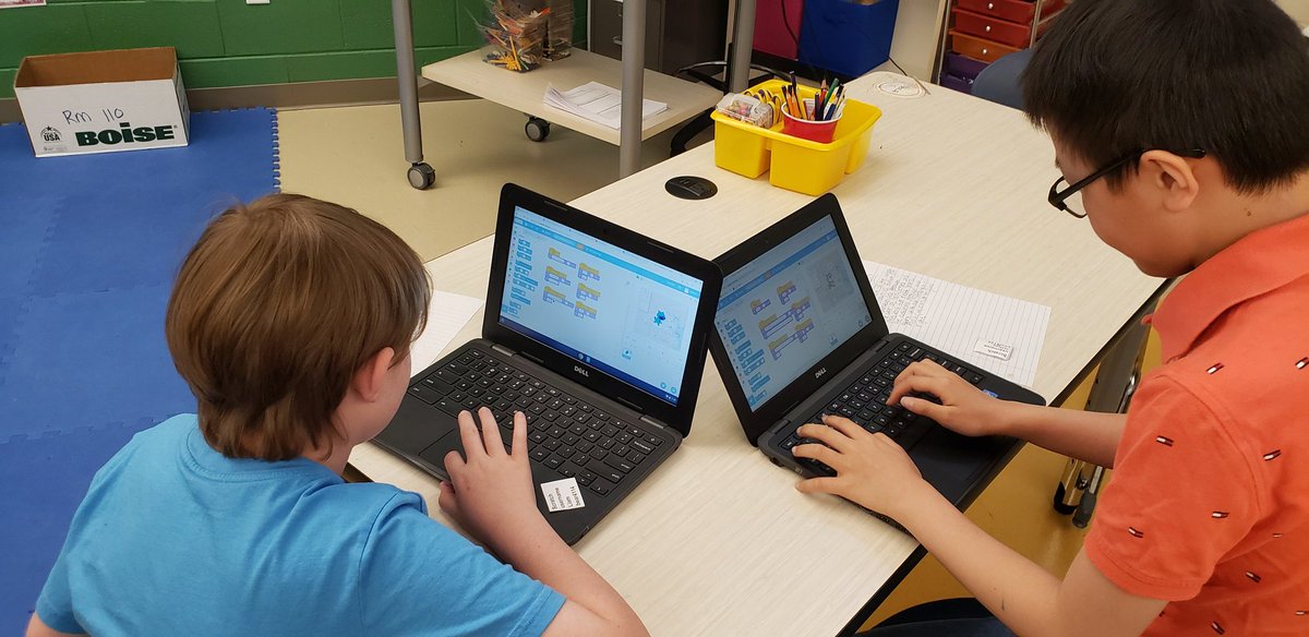 KariKuebler2's tweet photo. 4th gr. @Kimber091523 STEAM coding for @makeymakey #famousVirginians #problemsolving #kidscoding @Enon_Elementary #oneccps #edtechCCPS https://t.co/WZsPY0yXjN