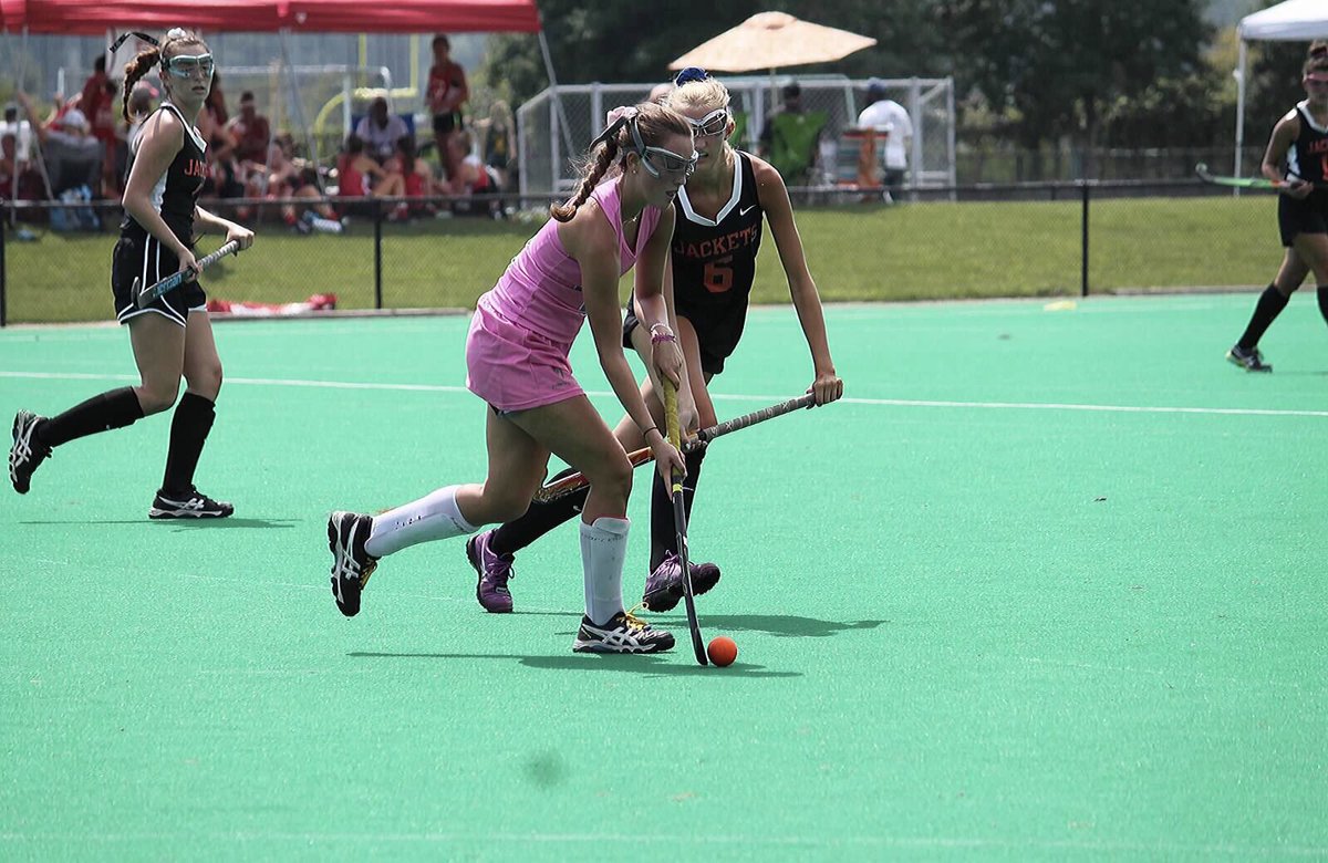 HUGE congrats to Kaitlyn Cummins (‘20) on her commitment to Temple University to continue her academic and athletic career at the D1 level!! Keep making us proud, Kait! #GoIrish #GoOWLS <a href="/kaitcumminss/">Kait</a>