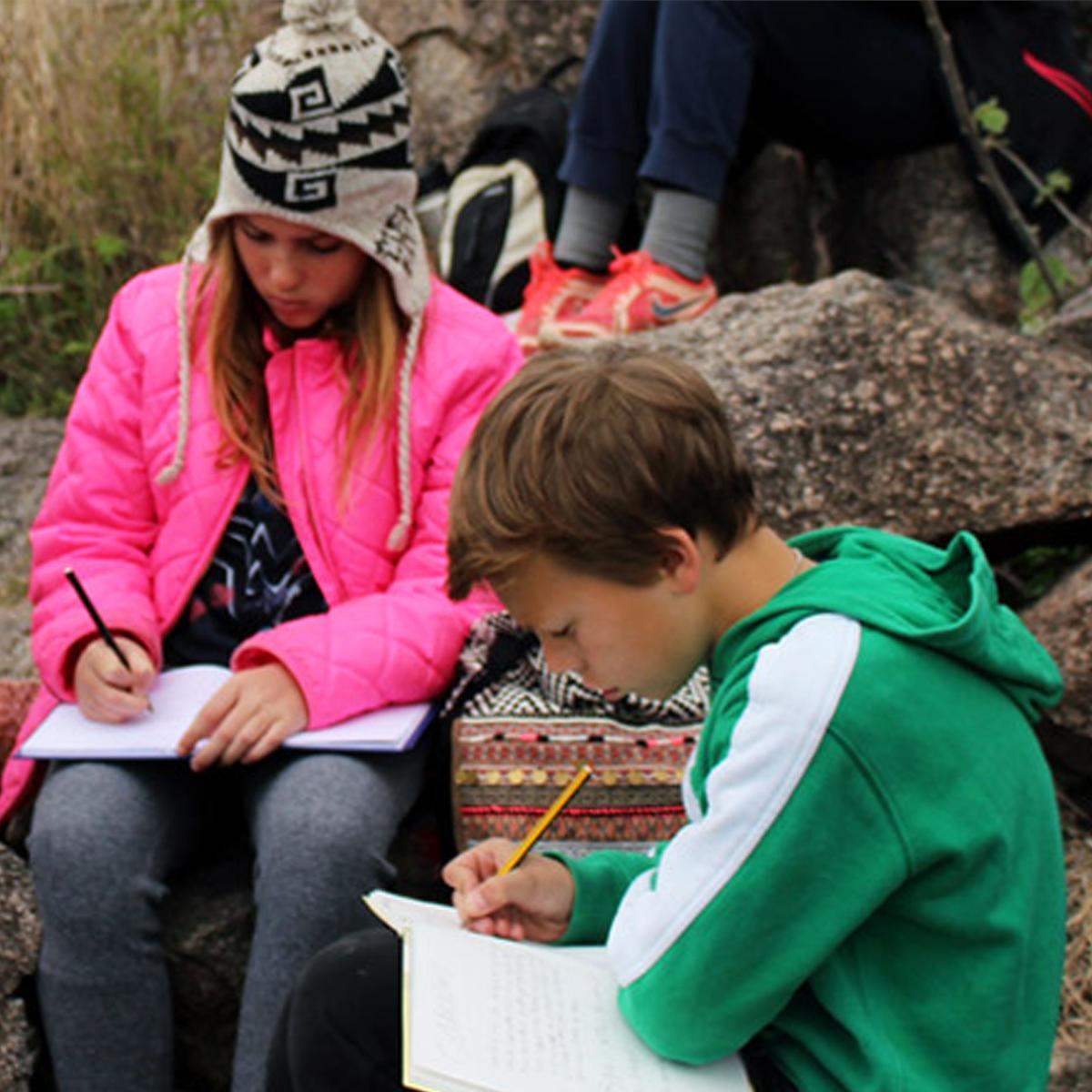 ¡VIAJAR NO ESTÁ EN EL VIAJE!
. . .
Sí. El destino vale. Y mucho. Pero el verdadero plus lo genera la experiencia de aventura, el descubrimiento de un mundo diferente, la conciencia de la universalidad. ¡Esto es “salir” de viaje!
> ¿Querés revivirlo?  stgeorges.edu.ar/north/es/viaje…