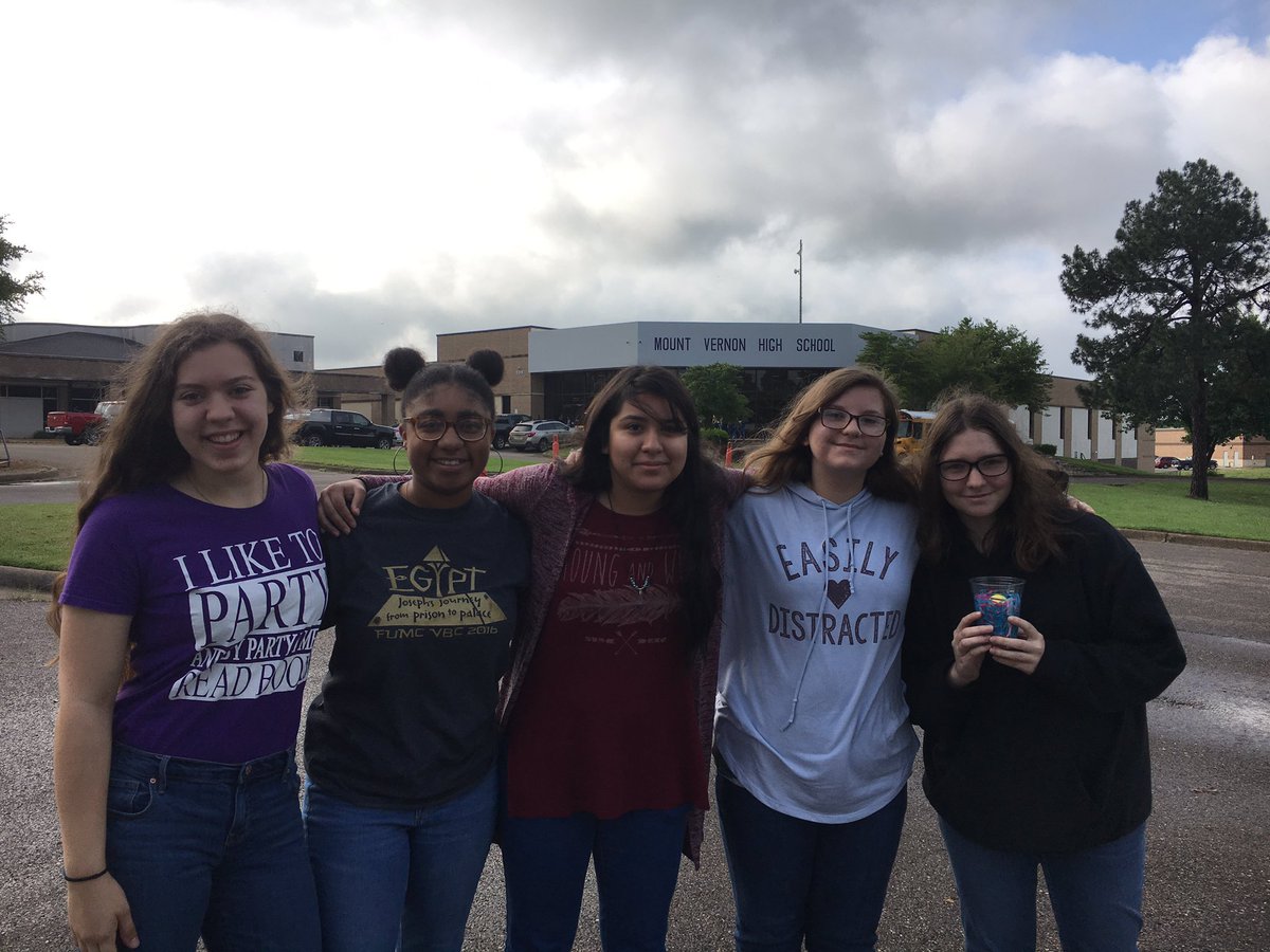 SSHS Library tweet media