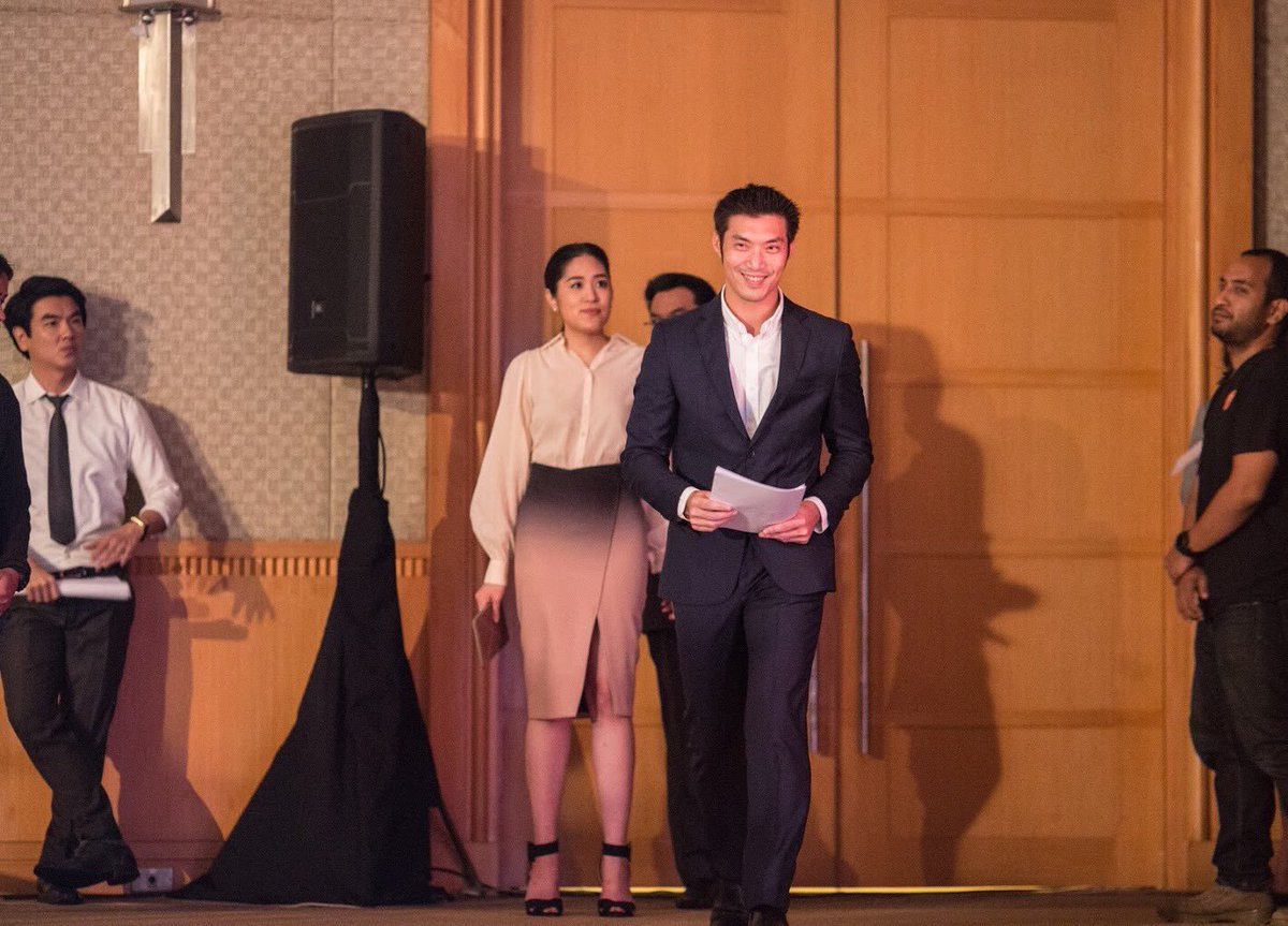 retsnomaeb's tweet photo. แกเราอยากบอกอจ.ป๊อกว่า อยากให้ใส่ไทด์ให้ปลายไทด์ ปิดหัวเข็มขัดมาครึ่งนึง มันจะดูดีมากๆ 🤣 จากใจ คนสอนวิชา พัฒนาบุคลิกภาพ อย่างเรา 🙏 รักนะ อยากให้หล่อเนี๊ยบ ฝากคุณช่อเทรนด์ เทคนิคการแต่งกายให้หน่อยค่า เพราะคุณช่อสวยเฉียบทุกลุค #savethanathron #savepiyabutr #WelcomeTJtoThailand https://t.co/hAz6CepXQh