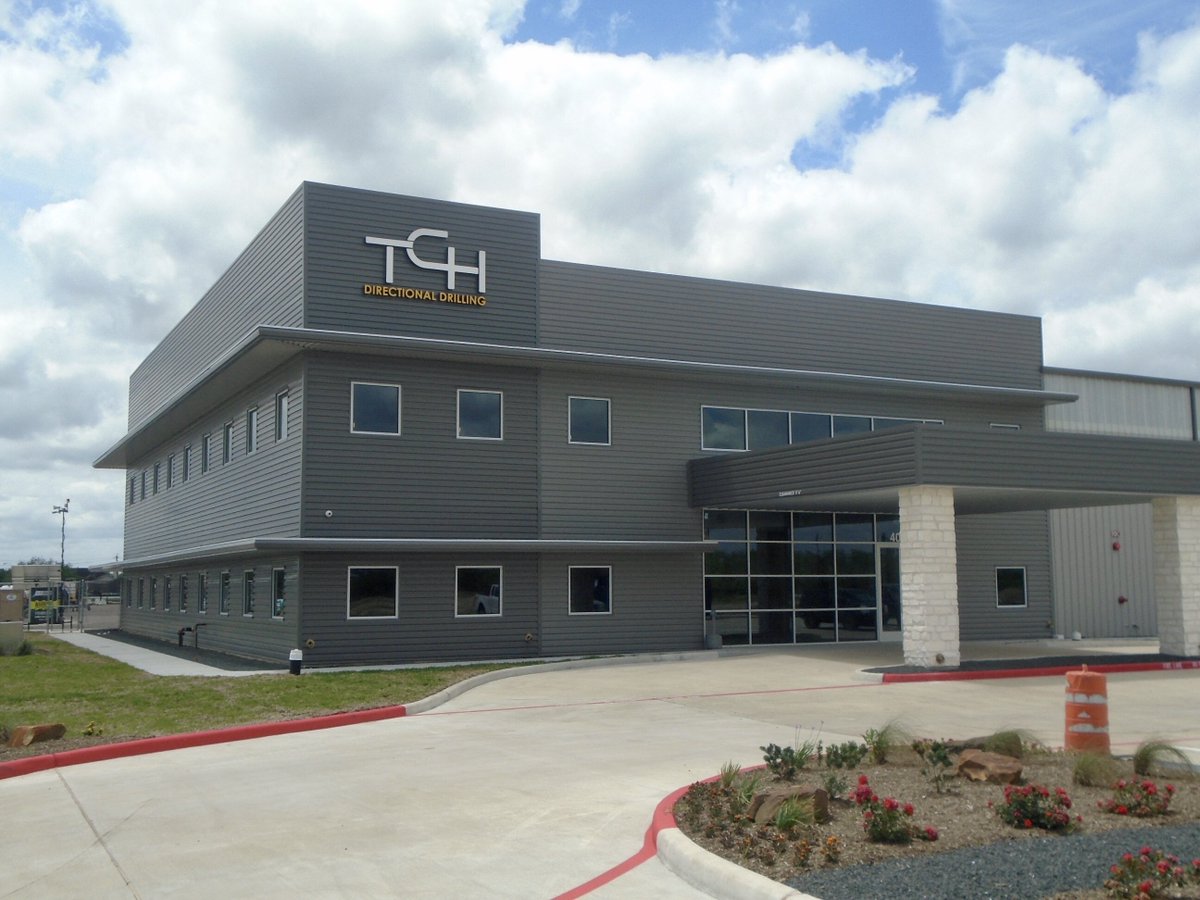 Strategically placed signage can help you reach &amp; even EXCEED your marketing goals with brand awareness. Include signage in your budget &amp; watch your brand take off! This is a recently completed fab &amp; install for TCH Directional. #scasigngroup #tchdirectional #houstonsignshop